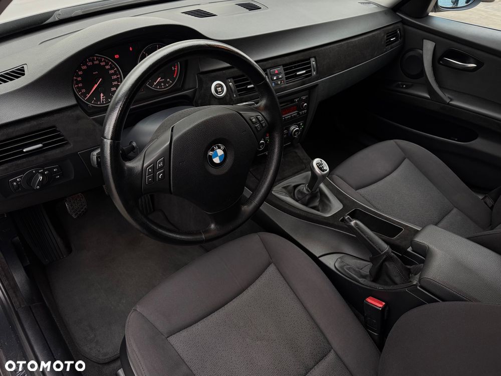 BMW Seria 3 325d DPF - 13