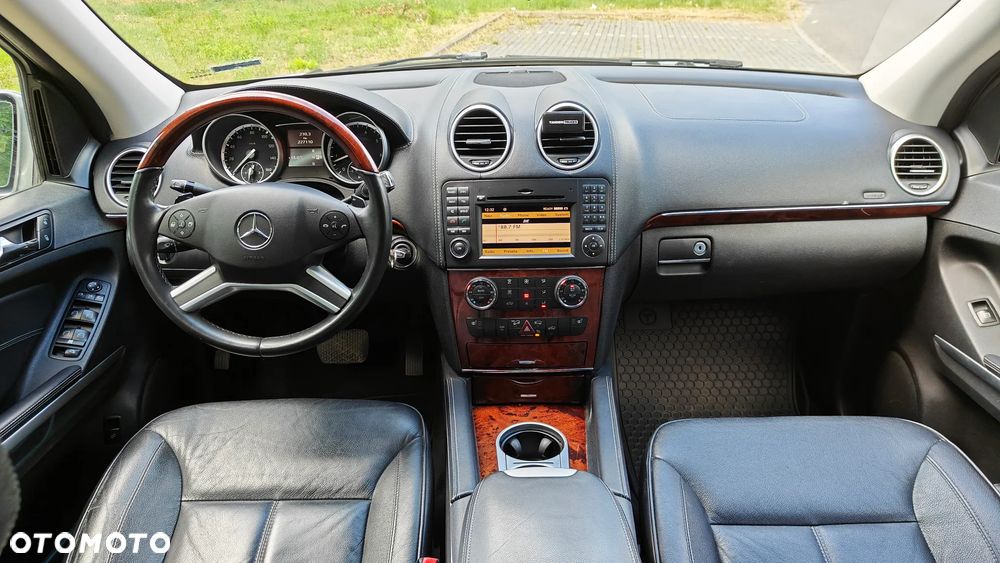 Mercedes-Benz GL 450 - 14