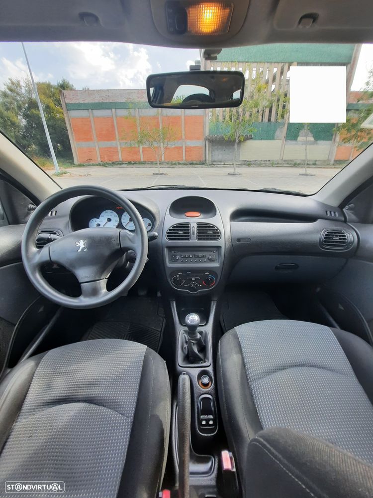 Peugeot 206 1.1 XT - 8