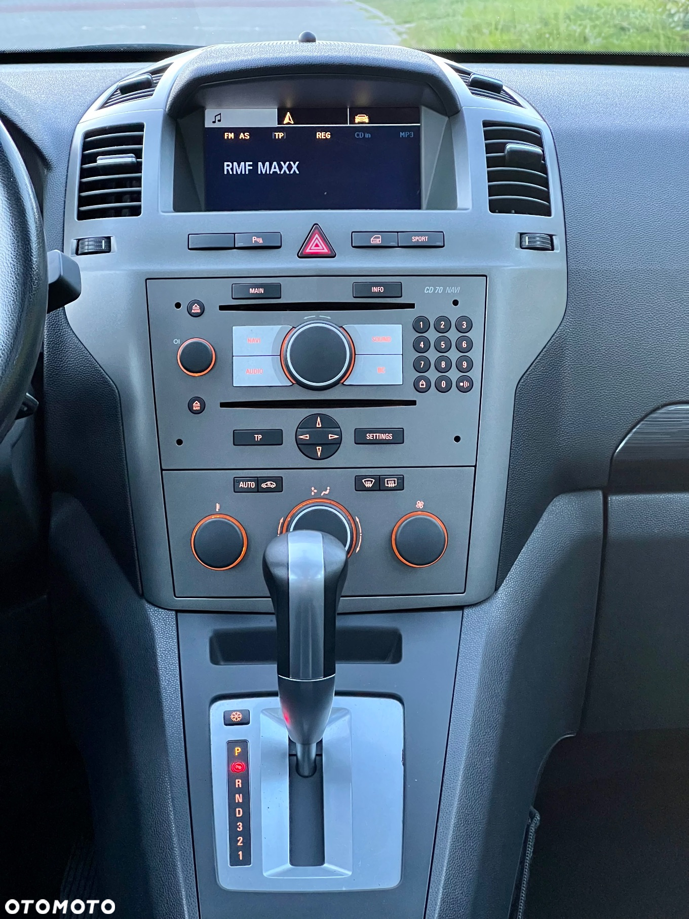 Opel Zafira 2.2 Automatik Cosmo - 22