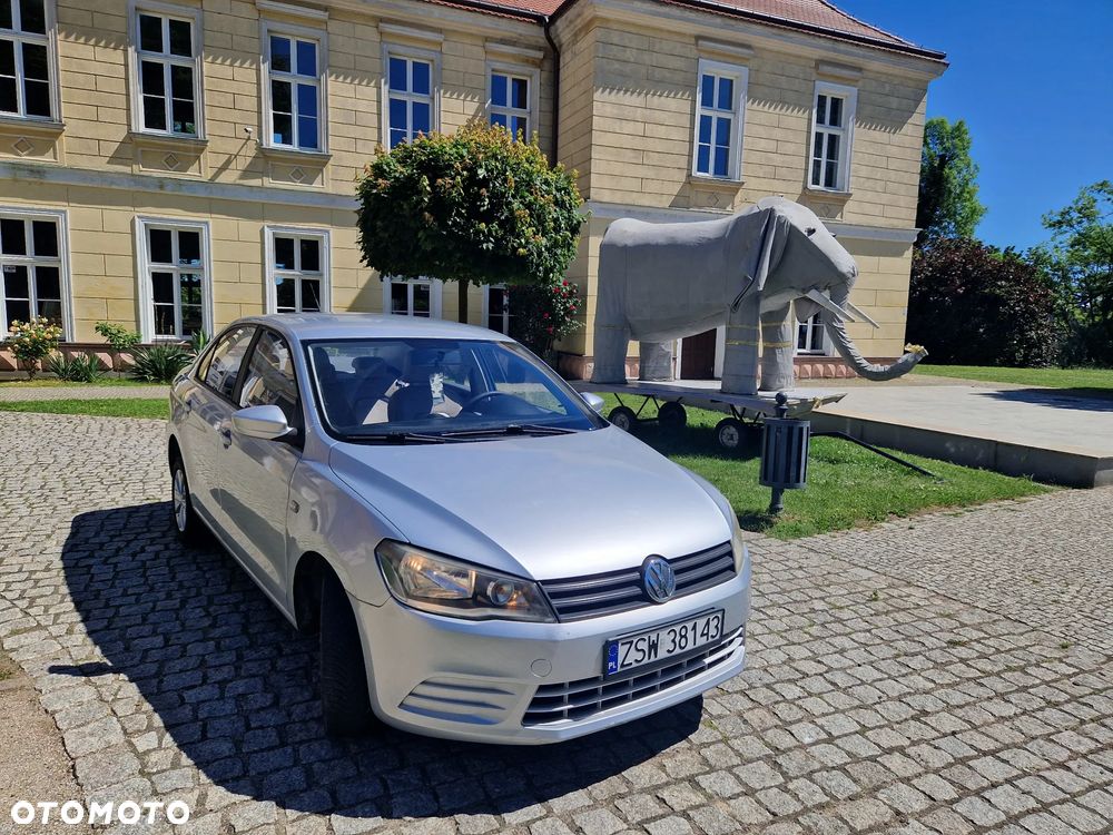 Volkswagen Jetta - 2