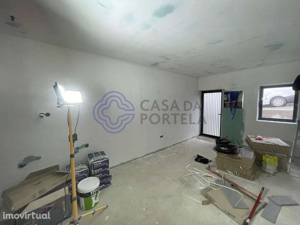 Moradia em Banda T1 no Centro de Vila das Aves - Grande imagem: 2/4