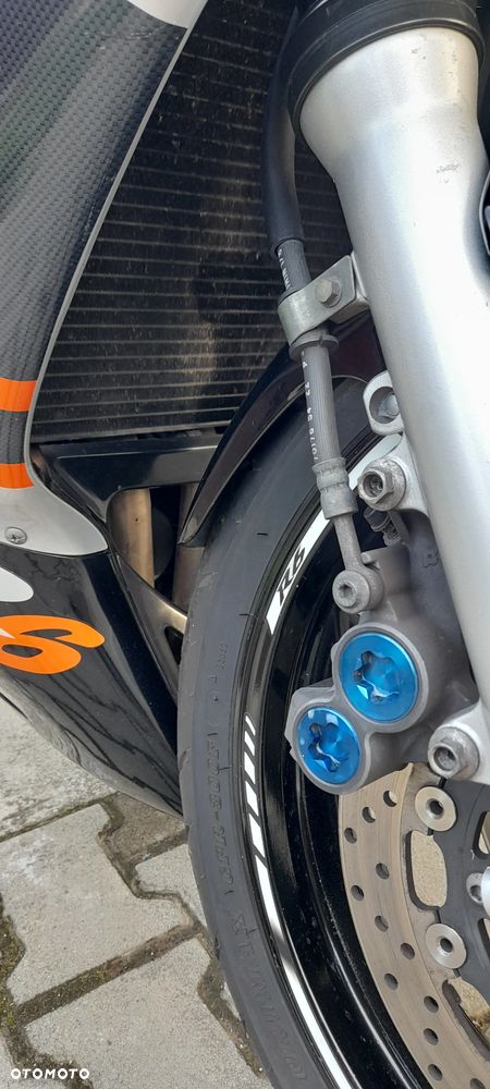 Yamaha R6 - 4
