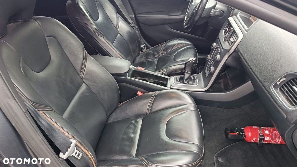 Volvo V40 ver-d2-r--design - 13