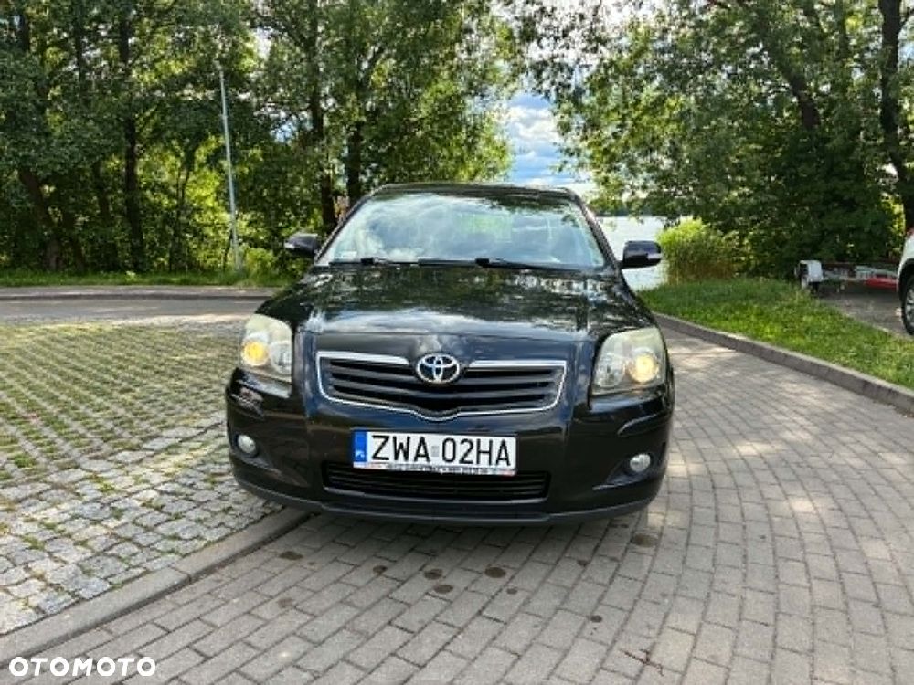 Toyota Avensis 1.8 VVT-i Luna - 1