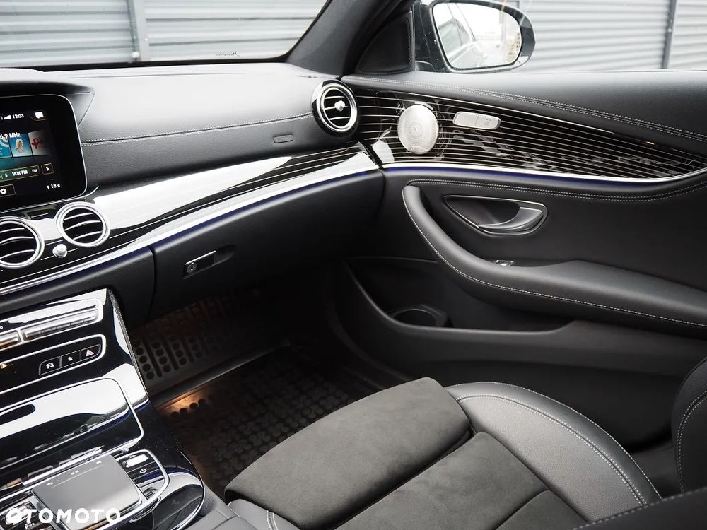 Mercedes-Benz Klasa E 220 d 4-Matic AMG - 17