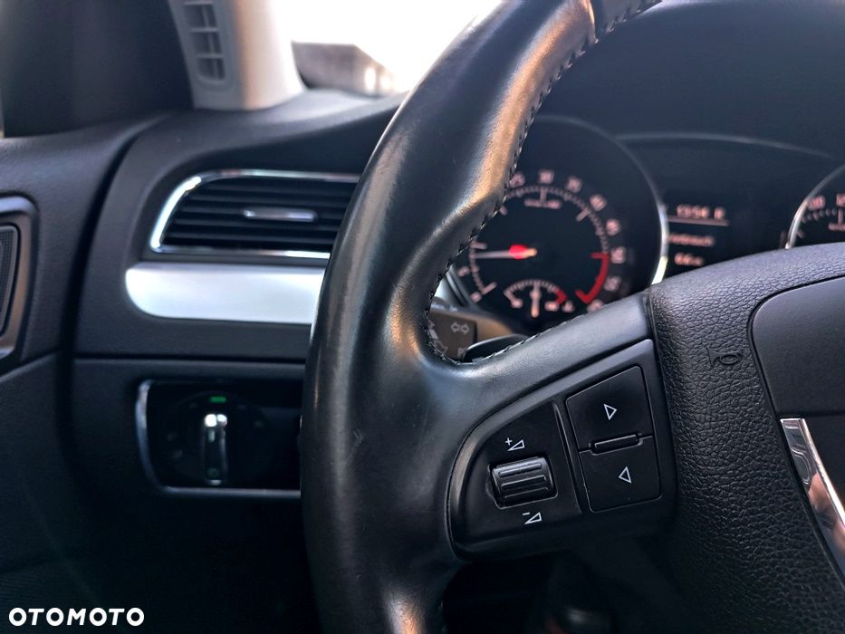 Skoda Superb 2.0 TDI Elegance DSG - 27