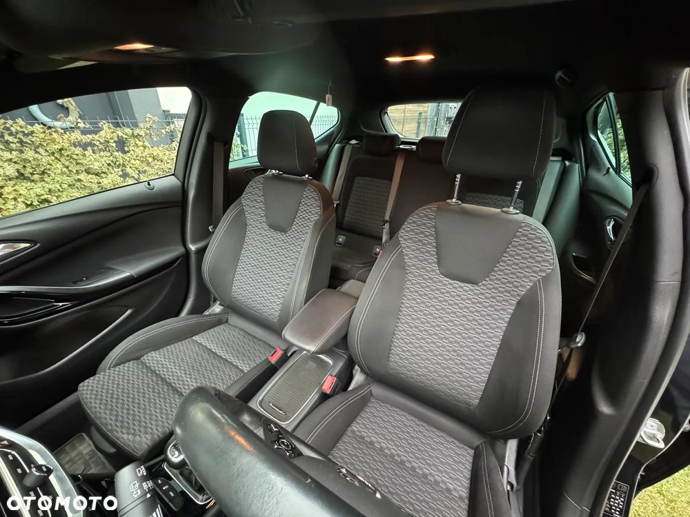 Opel Astra 1.4 T Dynamic - 11