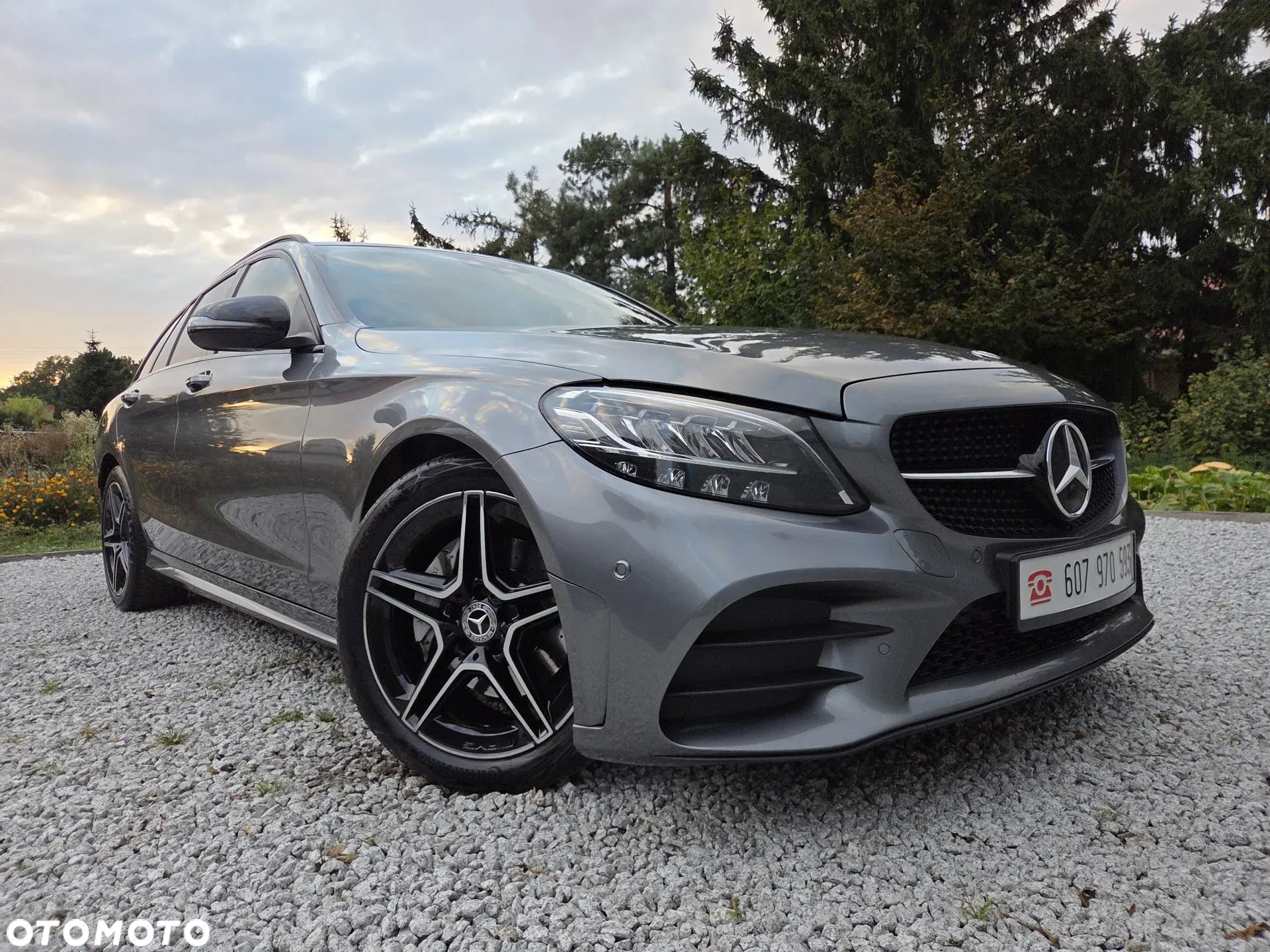 Mercedes-Benz Klasa C 220 d T 9G-TRONIC AMG Line - 13