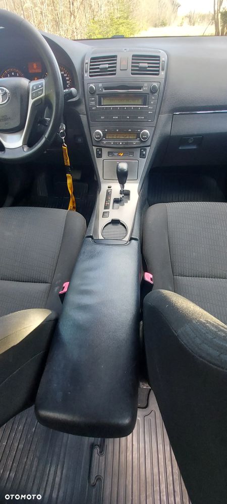 Toyota Avensis 1.8 Multidrive Edition - 12
