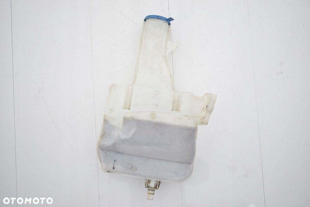 zbiorniczek * spryskiwaczy mercedes w907 w910 - 2