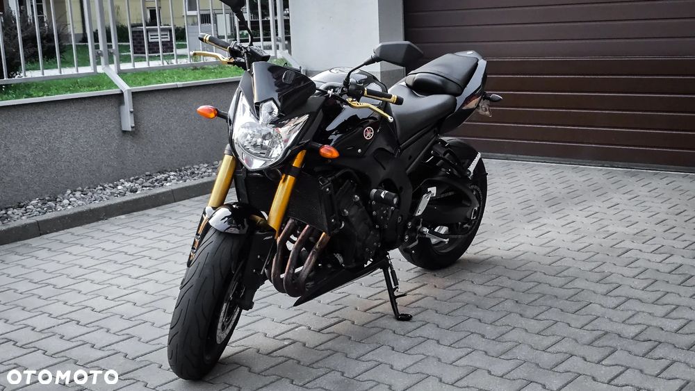 Yamaha FZ8 - 8