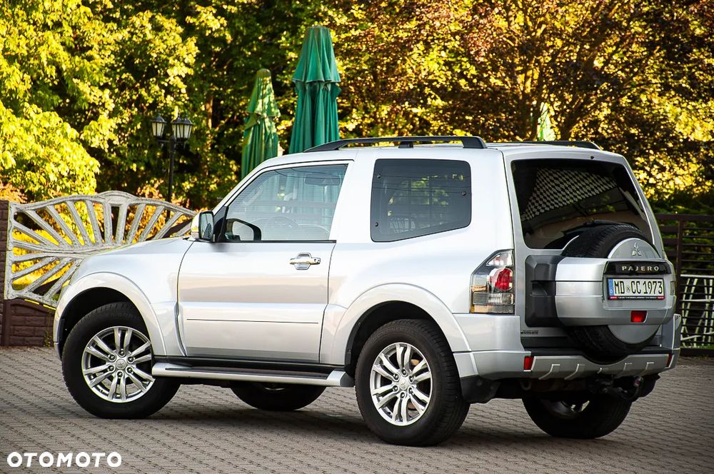 Mitsubishi Pajero 3.2 DI-D Automatik Limited Edition - 24