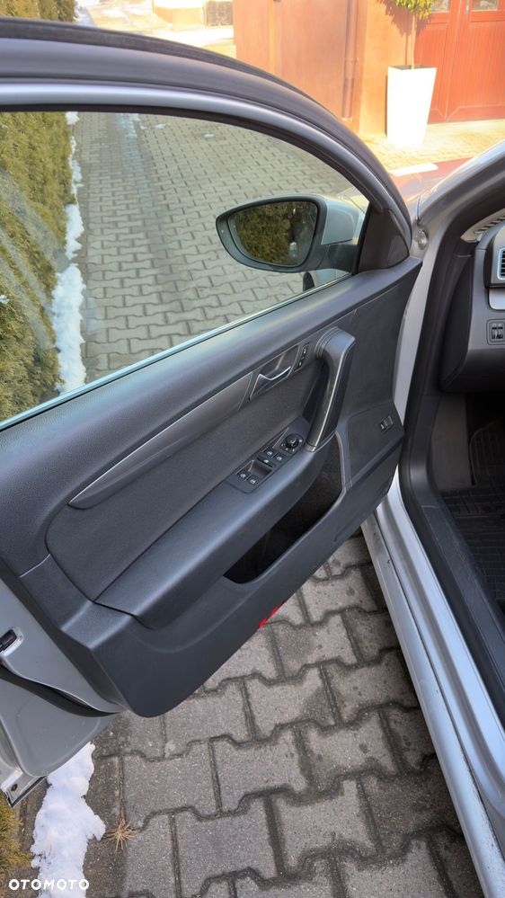 Volkswagen Passat - 9