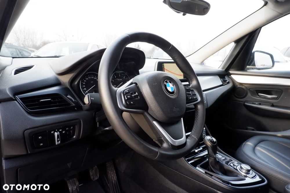 BMW Seria 2 216d Advantage - 24