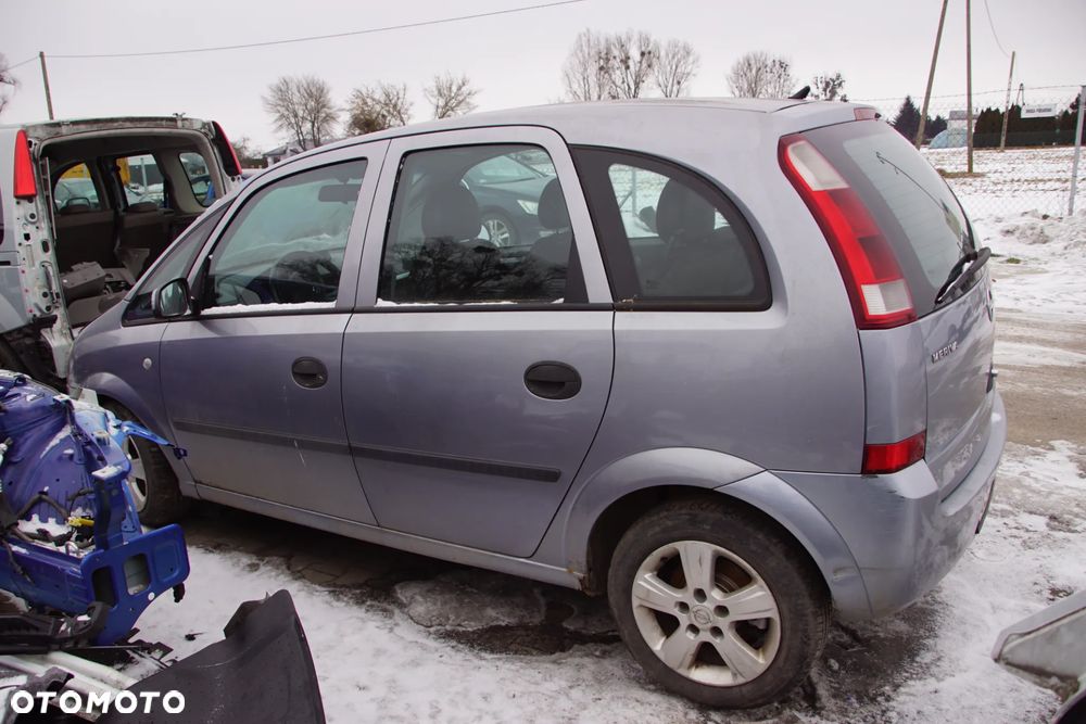 Auto na części - Opel Meriva A 1.7 CDTI 101 KM Z17DTH F23 4AU 2004R Silnik Skrzynia Drzwi Maska Zderzak Błotnik Klapa Lampa Lusterko Klamka Szyba Deska Kokpit Sterownik Moduł Czujnik Licznik Wyświetlacz Panel Kierownica - 7