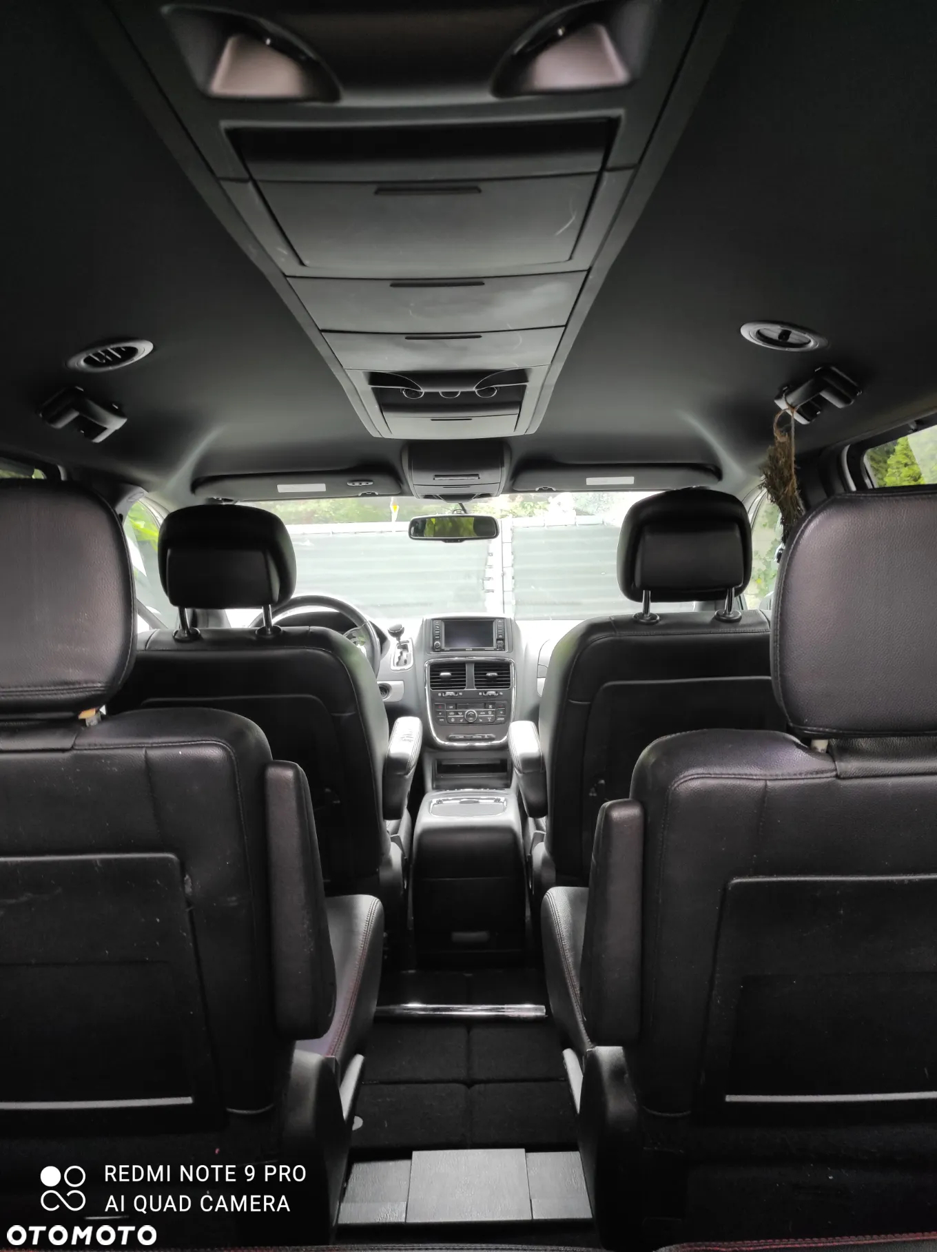 Dodge Grand Caravan - 10