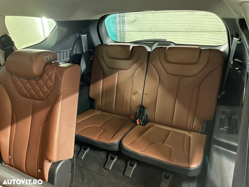 Hyundai Santa Fe 1.6 HEV 4WD SEVEN Signature - 12