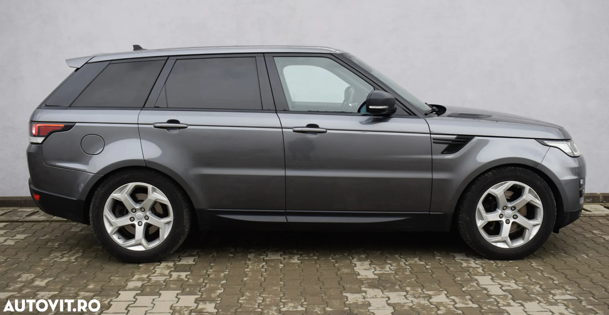 Land Rover Range Rover Sport 3.0 SDV6 HSE - 9