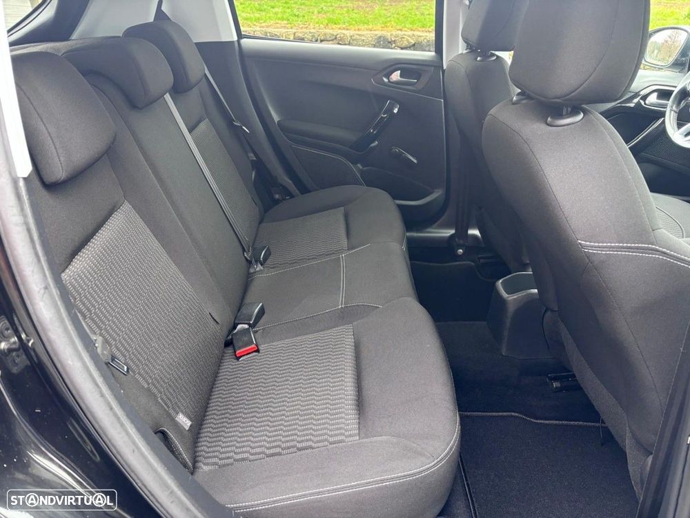 Peugeot 208 1.6 BlueHDi Allure - 12