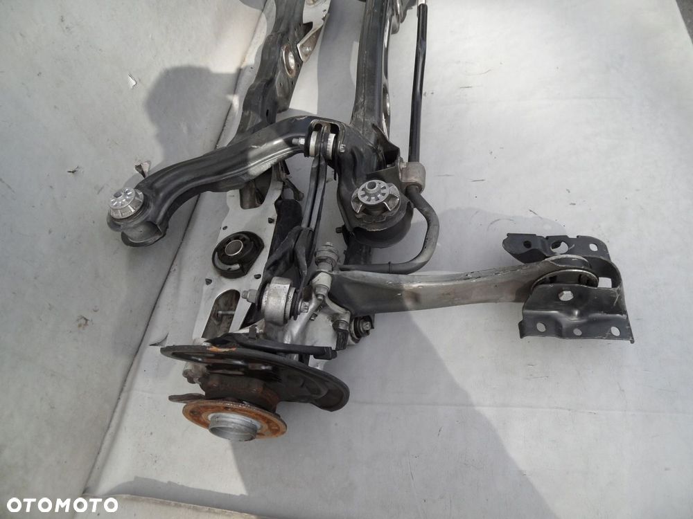 OŚ TYLNA BELKA TYŁ SANKI ZAWIESZENIE ZWROTNICA WAHACZ MERCEDES GLB W247 247 - 3