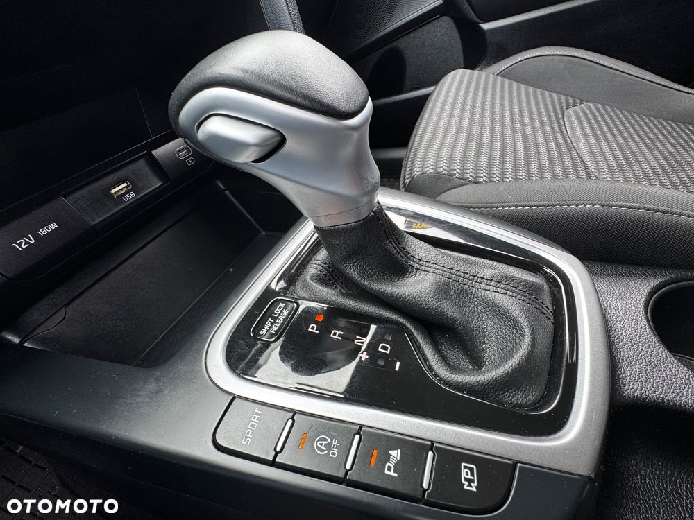 Kia Ceed 1.5 T-GDI Business Line DCT - 13