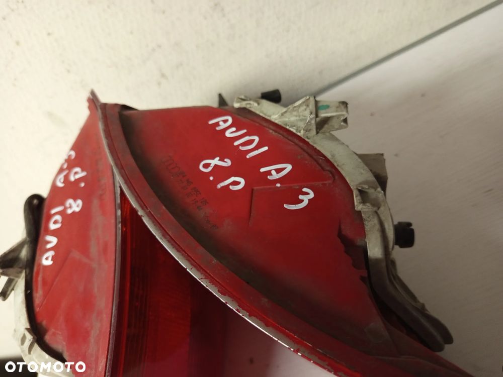 LAMPA TYLNA AUDI A3 8P 5D LEWA OE 8P4945096C - 5