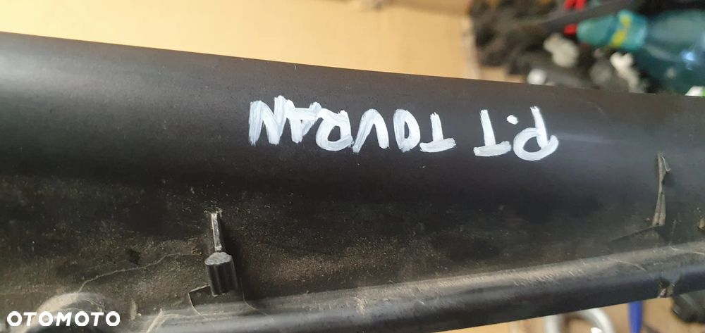 Osłona zaślepka lampy prawy tył VW Tourn 1T0945312 - 7