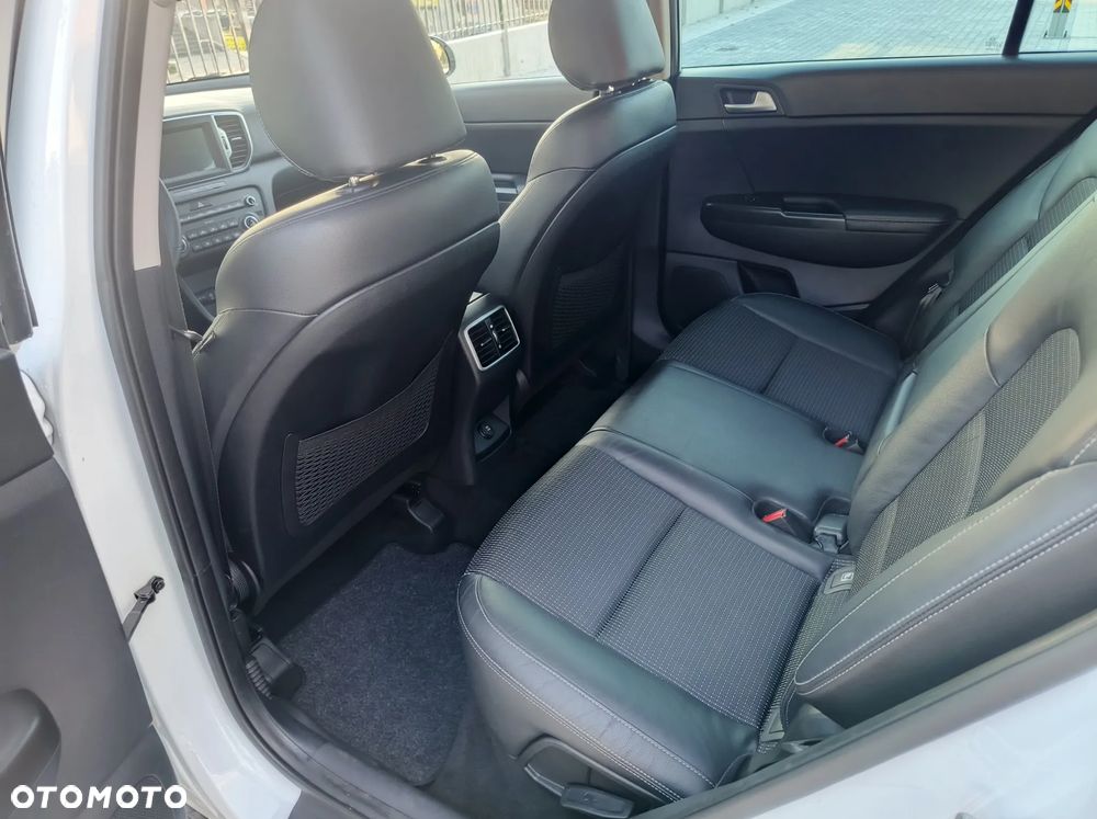 Kia Sportage 1.7 CRDI 2WD Vision - 12