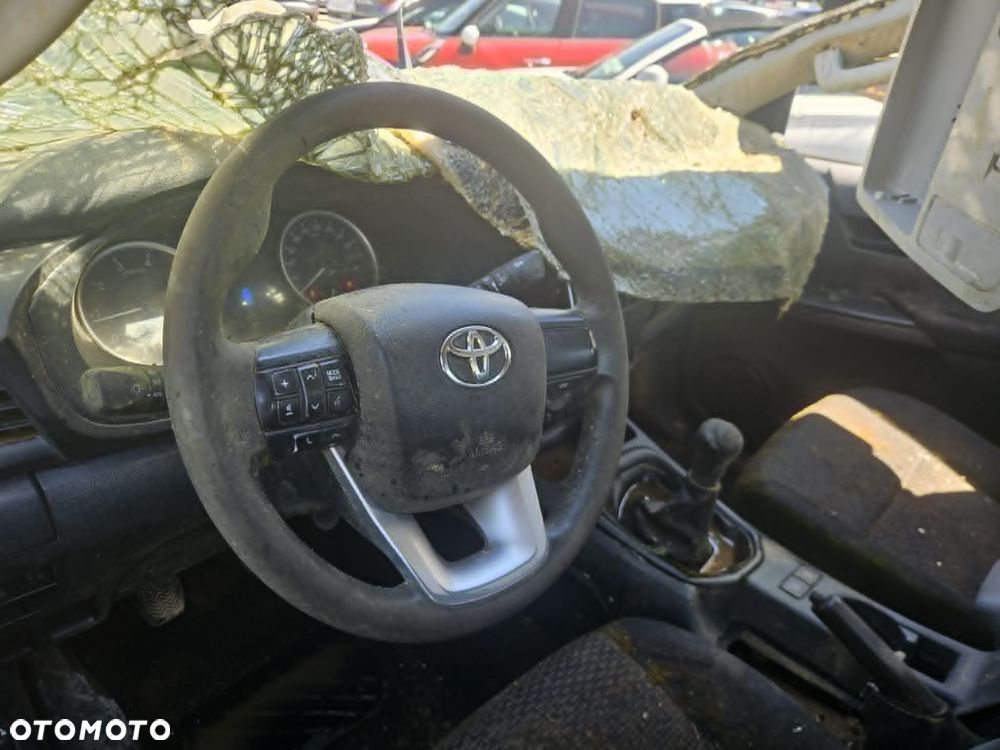 Toyota Hilux - 4