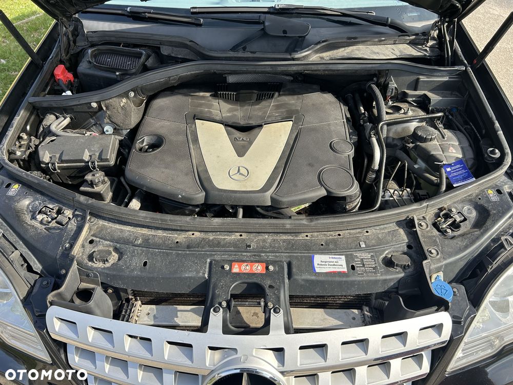 Mercedes-Benz ML 300 CDI 4Matic 7G-TRONIC DPF BlueEFFICIENCY - 11