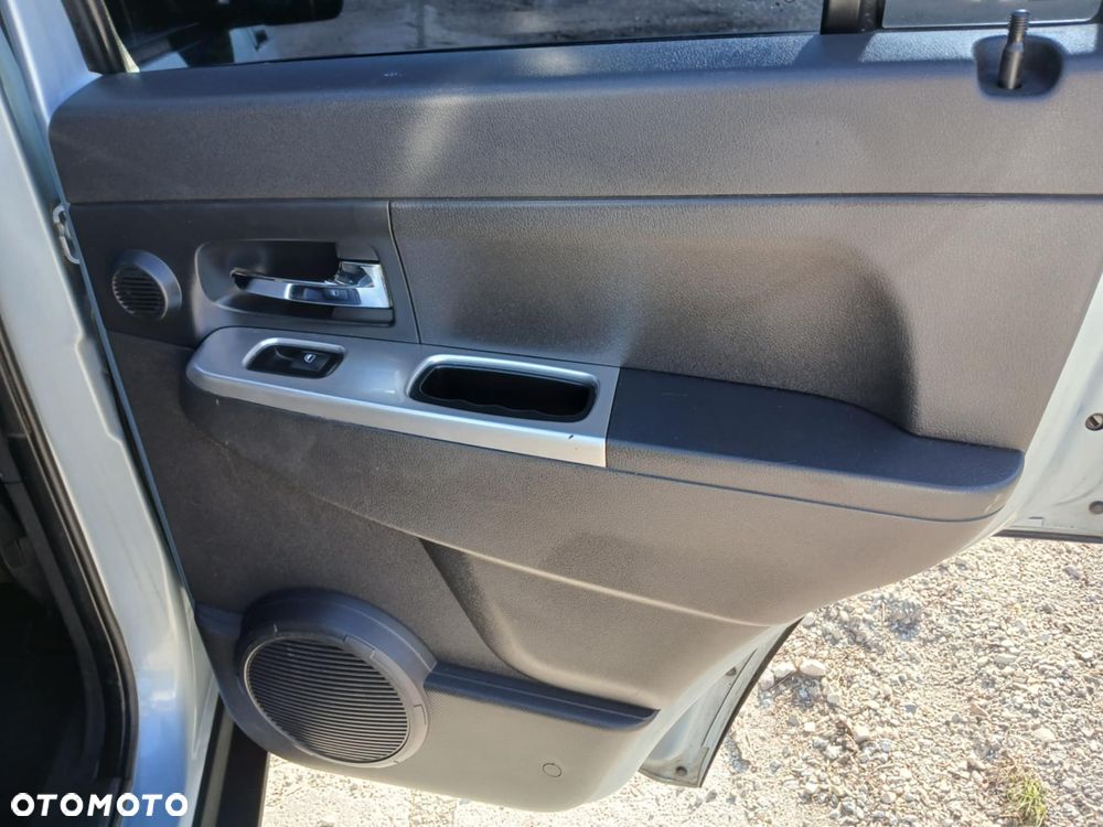 Jeep Liberty - 20
