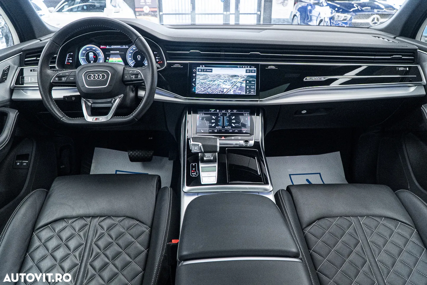 Audi Q7 55 TFSI e quattro Tiptronic PHEV S Line - 31