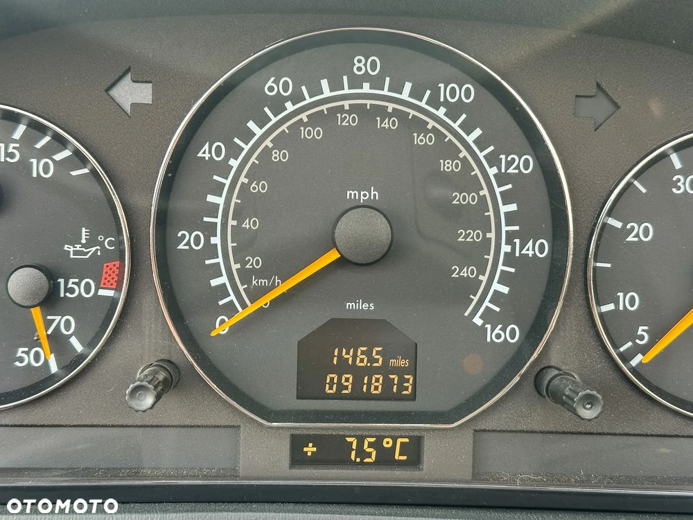 Mercedes-Benz SL - 36