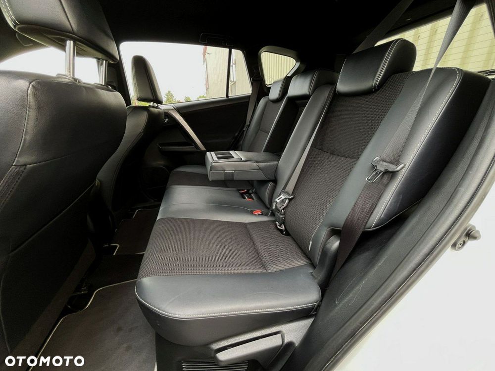 Toyota RAV4 - 13