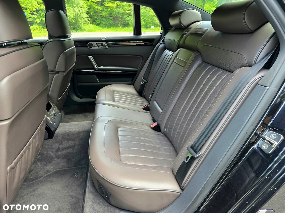 Volkswagen Phaeton 4.2 V8 4MOTION Automatik (5 Sitzer) - 22