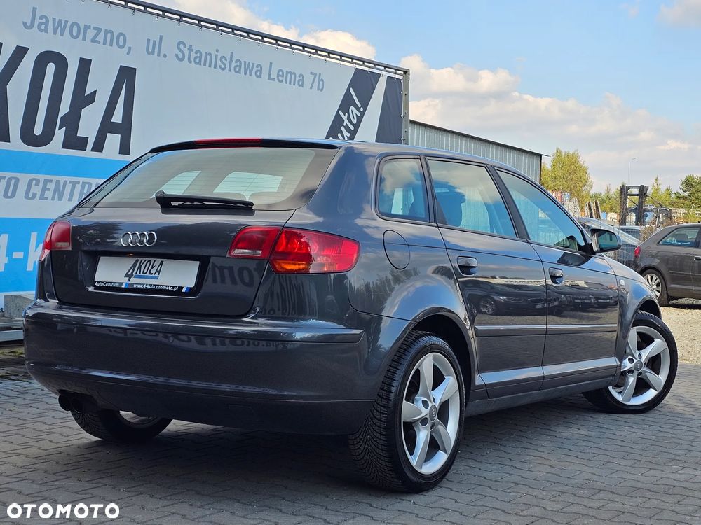 Audi A3 Sportback 2.0 FSI Attraction - 3