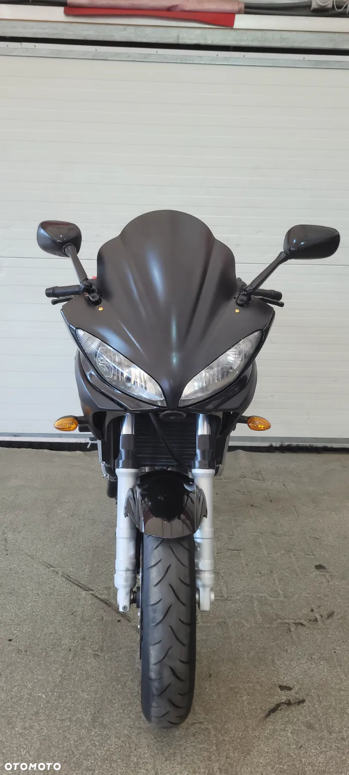 Yamaha FZ - 10