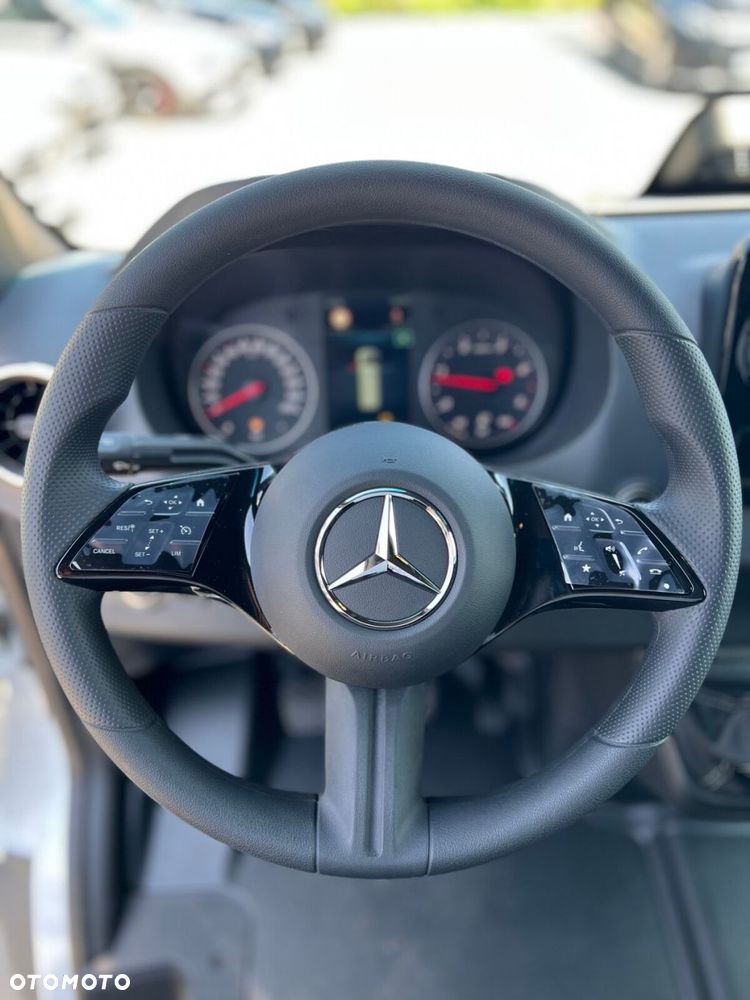 Mercedes-Benz Sprinter Sprinter - 11