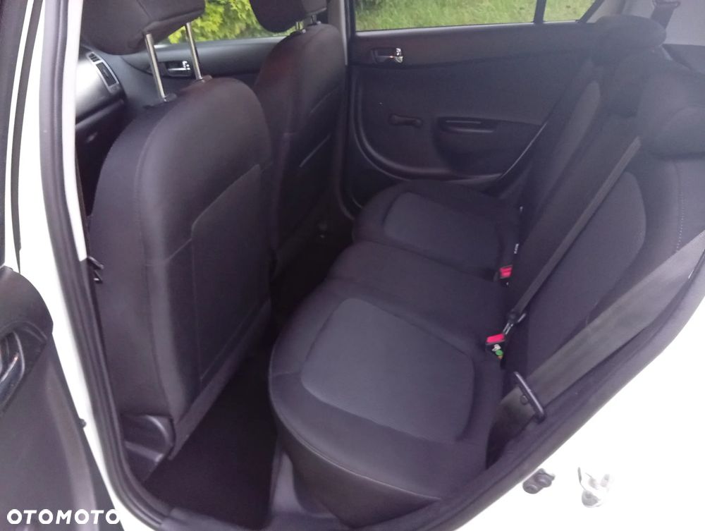 Hyundai i20 1.25 Classic + - 12