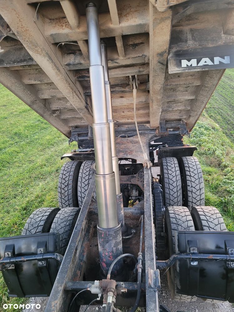 MAN 35.410 8x8 F2000 pojazd specjalistyczny Wywrotka 3-Stronna stan BDB - 24