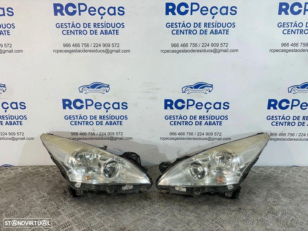 .Farol Oticas Frente Frontal Esquerda Direita Peugeot 3008 Original - 2