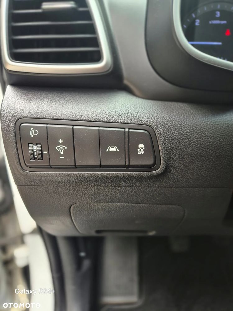 Hyundai Tucson 1.6 CRDi 2WD Trend - 12