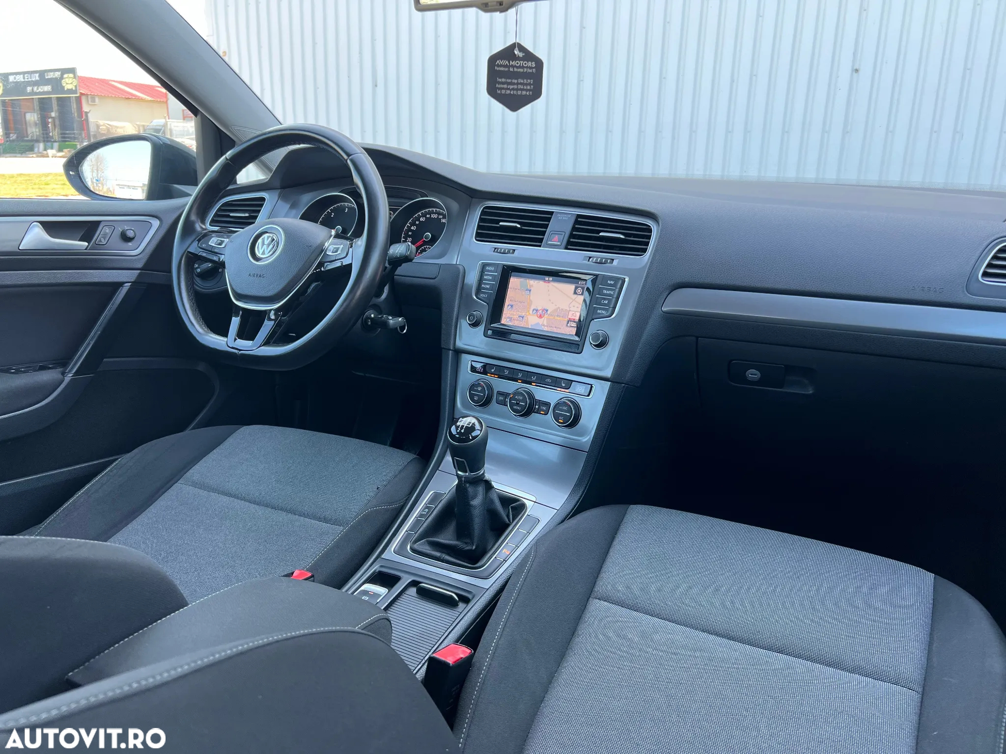 Volkswagen Golf 1.6 TDI BlueMotion Trendline - 8