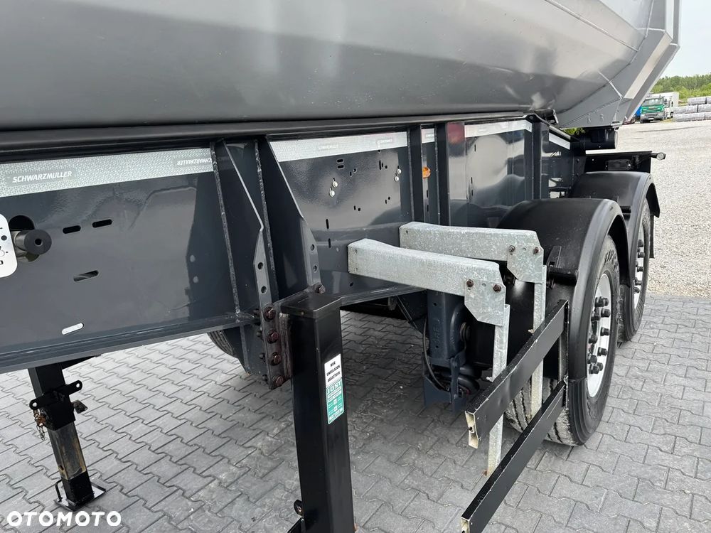 Schwarzmuller H-K SERIE/ WAGA 5600 kg / PODNOSZONA OŚ  / DMC 36000 KG / IDEALNY STAN - 17