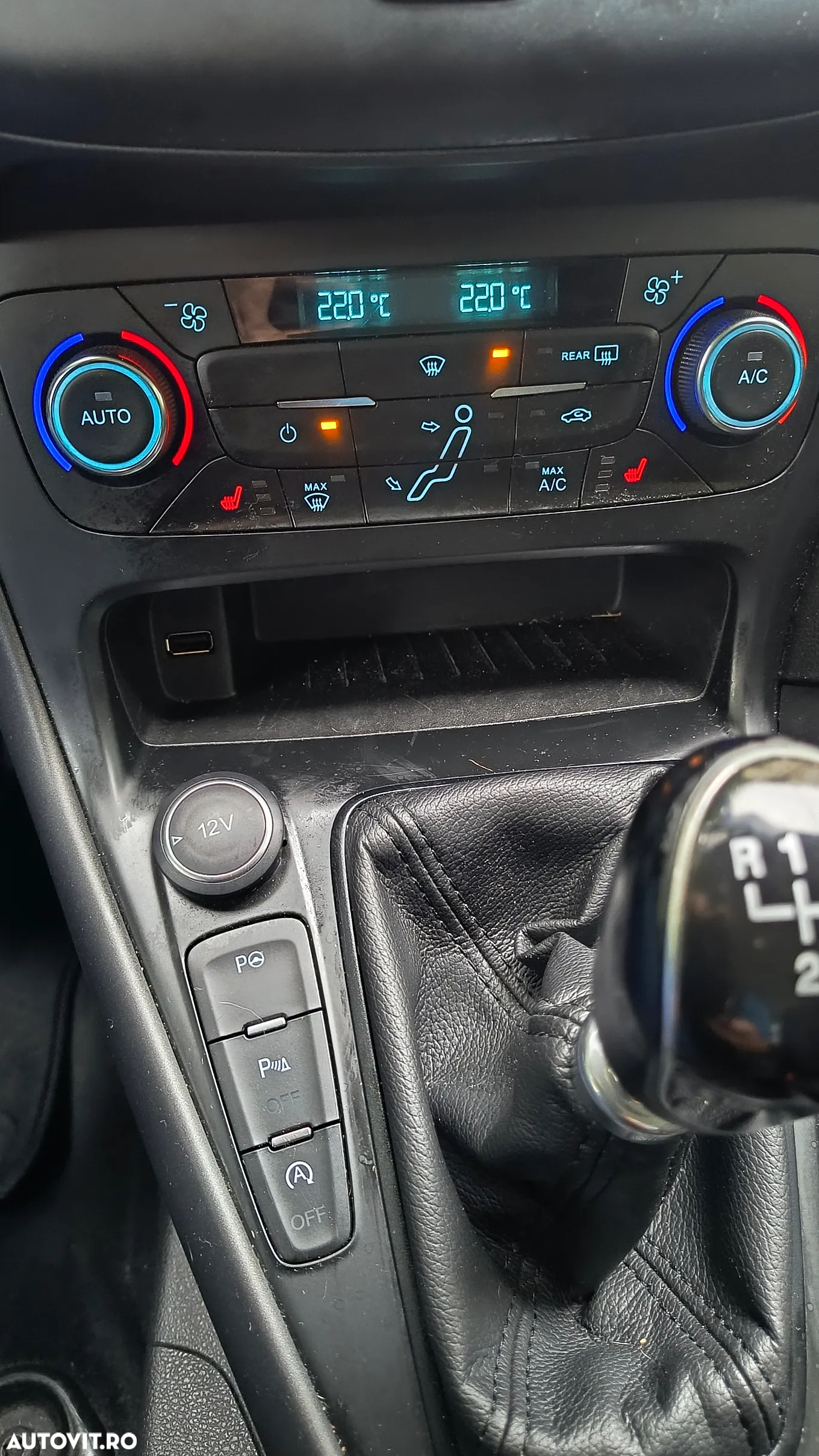 Ford Focus 1.5 EcoBlue Start-Stopp-System TITANIUM - 10