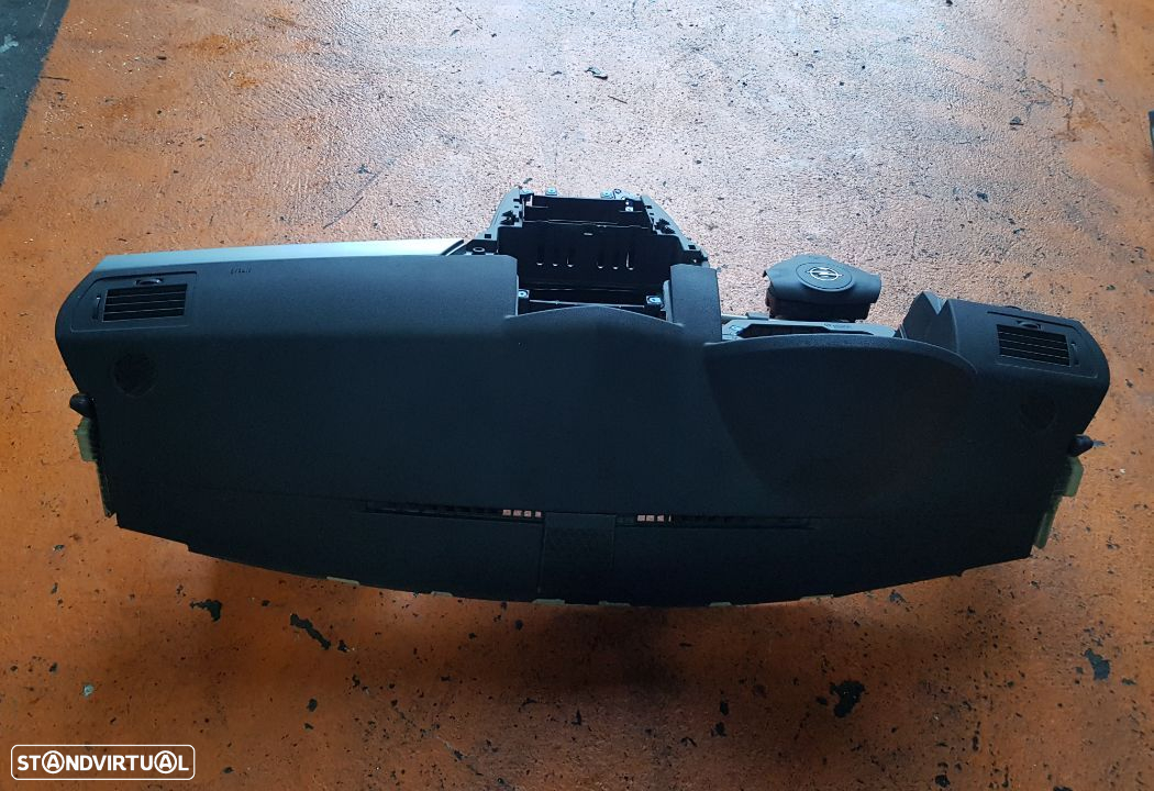Tablier com Airbags Opel Astra H GTC 2010 - 2
