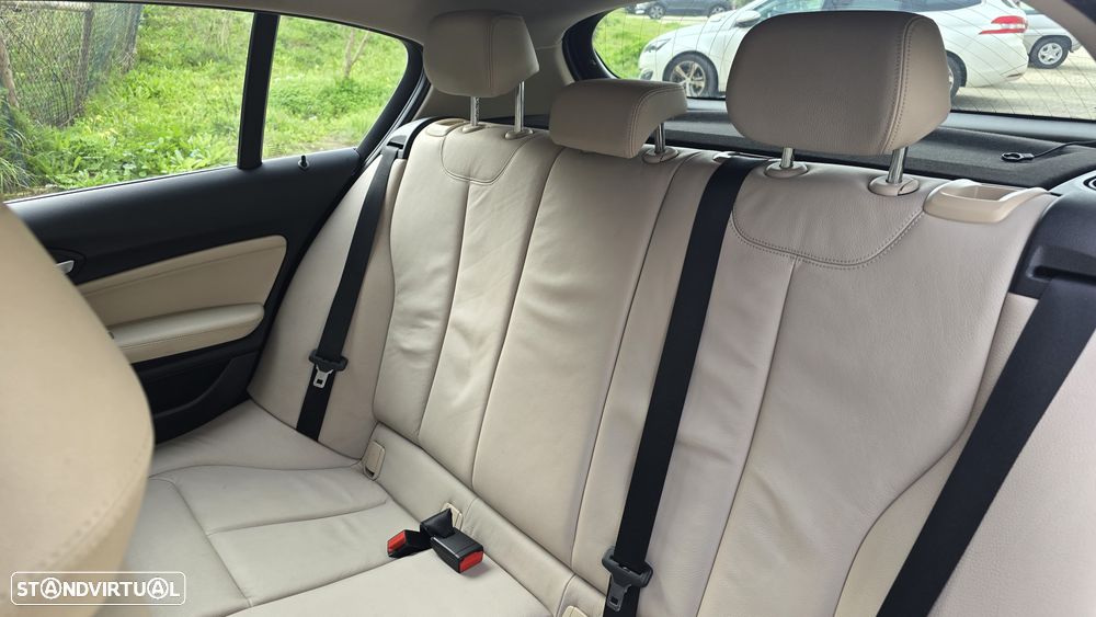 BMW 116 d Line Urban - 17