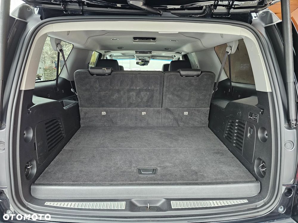 Chevrolet Suburban - 35