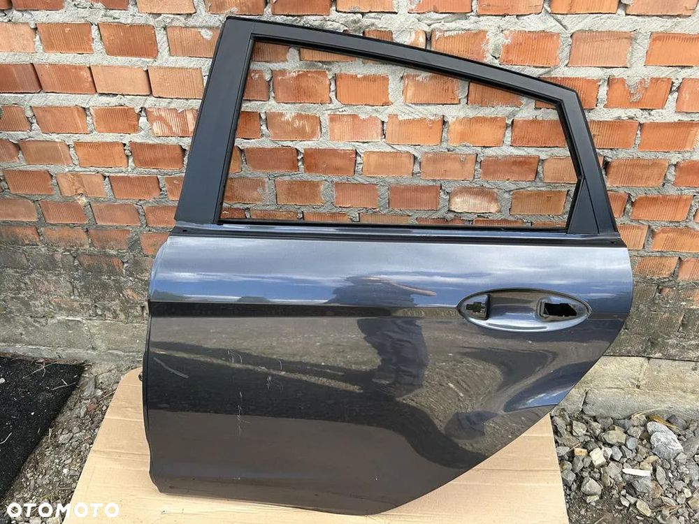 drzwi tył tylne lewe Ford Fiesta mk7 - 11
